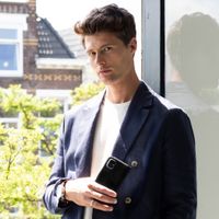 Selencia Echtleder Klapphülle für das Huawei Mate 20 - Schwarz