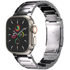 Accezz Glänzendes Titanstahlarmband für die Apple Watch Series 1 bis 10 / SE / Ultra (2) (44/45/46/49 mm) - Silber