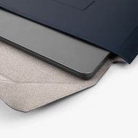 Uniq Oslo Laptop Hülle 14 Zoll - Laptop Sleeve mit faltbarem Laptopständer - Jet Black