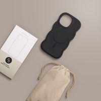 Selencia Wavy Backcover mit MagSafe Apple iPhone 13 Pro - Schwarz