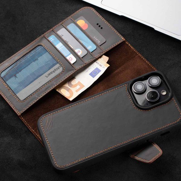 Wachikopa Magic Klapphülle 2-in-1 für das Samsung S23 FE - Dark Brown