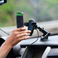 iOttie AutoSense Wireless Fast Charging Mount - Handyhalterung Auto - Armaturenbrett und Windschutzscheibe - Kabelloses Ladegerät