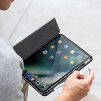 Uniq Moven Case für das iPad 10 (2022) 10.9 Zoll - Charcoal