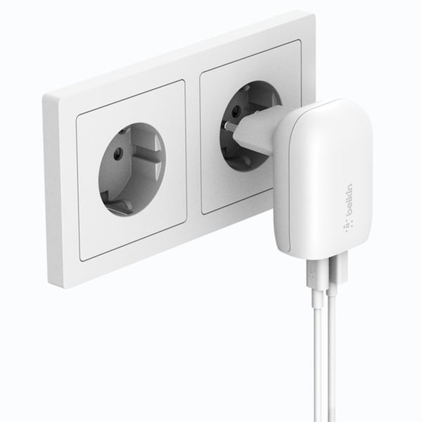 Belkin ﻿Boost↑Charge™ Dual USB -C (25 W) und USB-A (12 W) Wall Charger - 37 W - Weiß