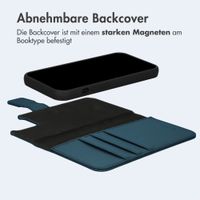 imoshion Herausnehmbare 2-in-1 Luxus-Bookcase Apple iPhone 12 (Pro) - Blau