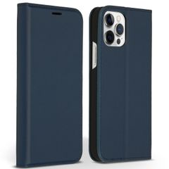 Accezz Premium Leather Slim Klapphülle Apple iPhone 12 (Pro) - Dunkelblau
