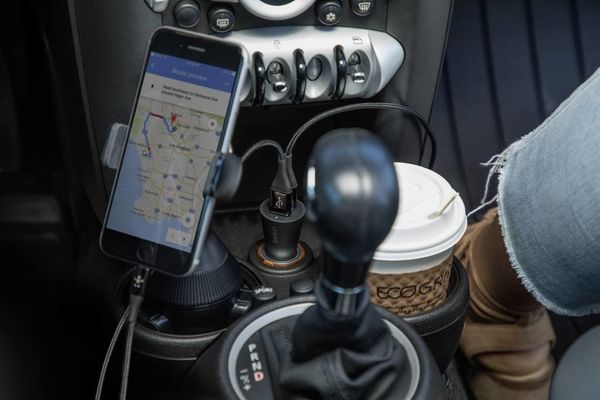 Belkin Car Cup Mount – Handyhalterung für das Auto – Getränkehalter – schwarz