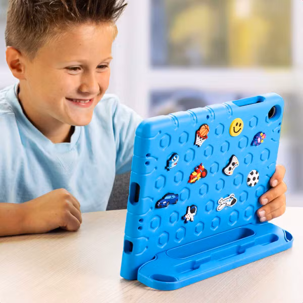 imoshion Kindersichere Schutzhülle mit abnehmbaren Ansteckern Apple iPad 11 (2025) 11 Zoll A16 / iPad 10 (2022) 10.9 Zoll - Blau