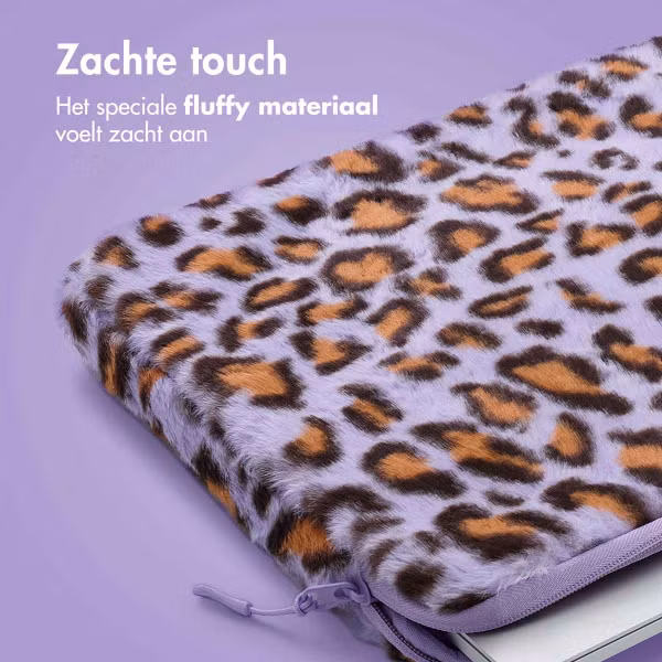 imoshion Fluffy Laptop Hülle 15-16 Zoll - Laptop Sleeve - Leopard Lilac