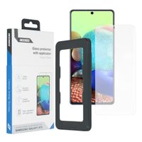 Accezz Glass Screenprotector + Applicator für das Samsung Galaxy A72 / M53