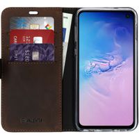 Valenta Klapphülle Classic Luxe Dunkelbraun für Samsung Galaxy S10e