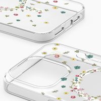 iDeal of Sweden Clear Case MagSafe für das iPhone 15 Pro - Petite Floral