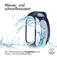 imoshion Silikonband Sport für das Xiaomi Mi Band 5 / 6 - Blau / Weiß