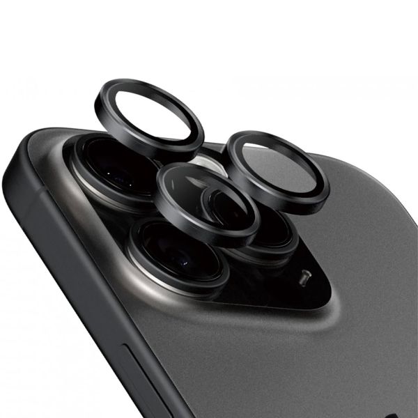 PanzerGlass Kameraprotektor Hoops Optic Rings für das Apple iPhone 15 Pro / 15 Pro Max - Black Titanium
