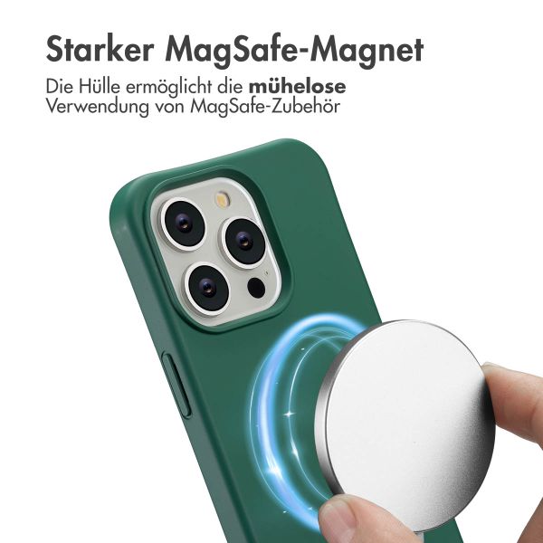 imoshion Color Backcover mit abnehmbarem Handykette und MagSafe Apple iPhone 15 Pro - Dunkelgrün
