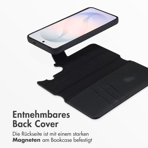 Accezz 2-in-1 Klapphülle aus Leder mit MagSafe Samsung Galaxy S26 Plus - Onyx Black