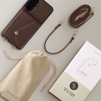Selencia Sera HandyHülle mit Kordel und Umschlag-Kartenhalter Samsung Galaxy A18 / A17 / A26 - Chocolate Brown