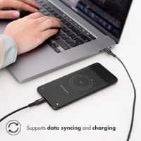 Accezz USB-C auf USB-C-Kabel für das iPhone 15 Plus - 1 m - Schwarz