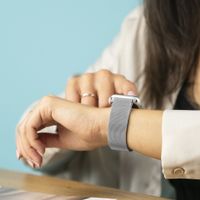 imoshion Magnetisches Milanaise Armband für das  Fitbit Versa 4/ 3 / Sense (2) - Silber