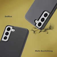 Selencia Back Cover mit Luxuriöser Handschlaufe Samsung Galaxy S22 - Schwarz