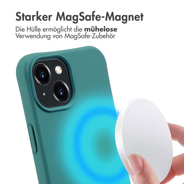 imoshion Color Backcover mit abnehmbarem Handykette und MagSafe Apple iPhone 15 - Dunkelgrün