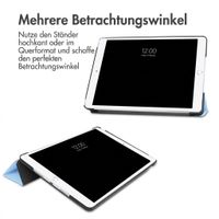 imoshion Trifold Klapphülle Apple iPad 9 (2021) 10.2 Zoll / iPad 8 (2020) 10.2 Zoll / iPad 7 (2019) 10.2 Zoll - Hellblau