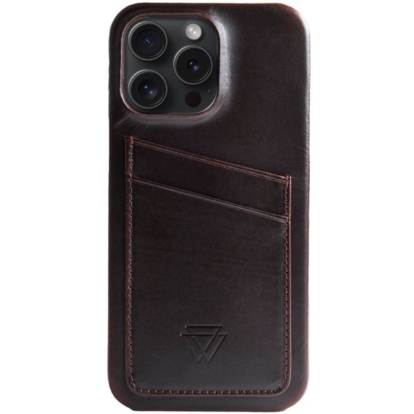 Wachikopa Full Wrap C.C. Back Cover mit 2 Kartenhaltern für das iPhone 15 Pro - Dark Brown