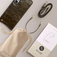 Selencia Nova Croco HandyHülle mit Kordel und Kartenhalter Samsung Galaxy S25 FE - Dark Olive