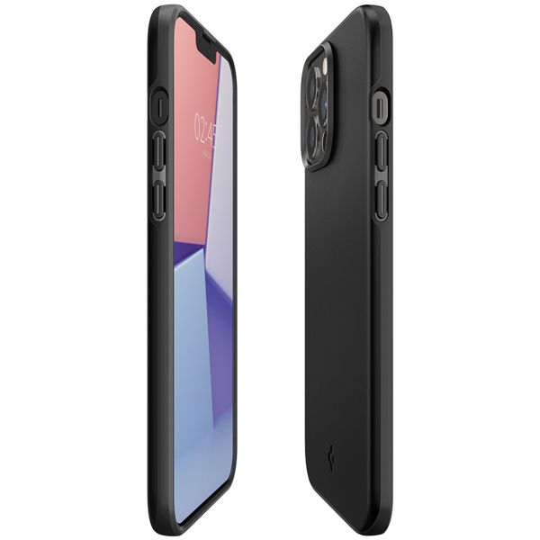 Spigen Thin Fit™ Hardcase für das iPhone 13 Pro - Schwarz