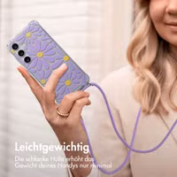 imoshion Design Hülle mit Band Samsung Galaxy S24 - Tropical Violet Flowers Connect