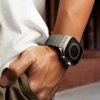 Uniq Strova Steel Link-Armband für Apple Watch | 44/45/46/49 mm - Sterling