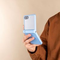 imoshion Color Backcover mit Ständer Samsung Galaxy Z Flip 8 - Hellblau