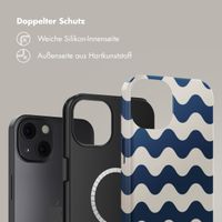 Selencia Vivid Tough Back Cover mit MagSafe für das iPhone 13 - Wave Vibes Classic Blue