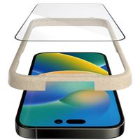 PanzerGlass Ultra-Wide Fit Antibakterieller Displayschutz mit Applikator für das iPhone 14 Pro