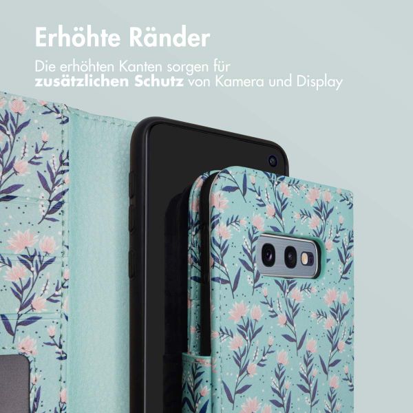 imoshion ﻿Design Klapphülle für das Samsung Galaxy S10e - Blue Flowers