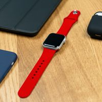 imoshion Silikonband für das Apple Watch Series 1 bis 11 / SE / Ultra (44/45/46/49 mm) - Rot