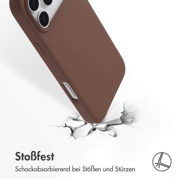 Accezz Liquid Silikoncase mit MagSafe Apple iPhone 17 Pro Max - New Tea Brown