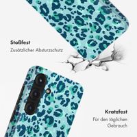 Selencia Vivid Tough Back Cover für das Samsung Galaxy S25 - Wild Spots Light Blue