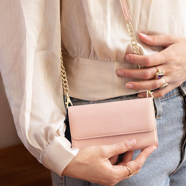 Selencia Eny Clutch Klapphülle aus veganem Leder mit herausnehmbarem Backcover Samsung Galaxy S21 Plus - Rosa