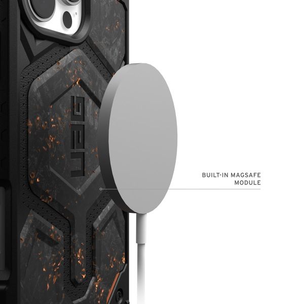 UAG Monarch Pro Backcover Apple iPhone 16 Pro Max - Forged Carbon