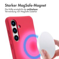 imoshion Color Backcover mit abnehmbarem Handykette und MagSafe Samsung Galaxy S24 / S25 - Red Raspberry