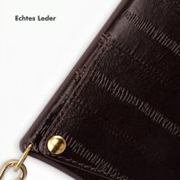 Selencia Nova Echtleder Backcover mit Kartenhalter Apple iPhone 16 Pro - Dark Chocolate