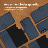 Accezz Premium Leather 2 in 1 Klapphülle für das Samsung Galaxy A14 (5G/4G) - Dunkelblau