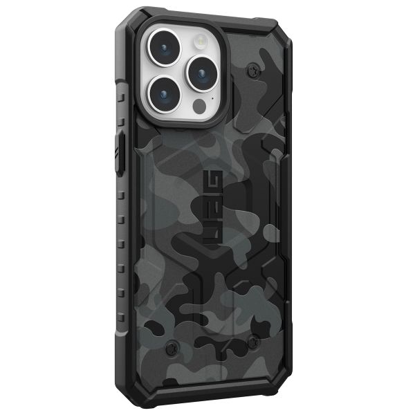 UAG Pathfinder Case für das iPhone 15 Pro Max - Midnight Camo