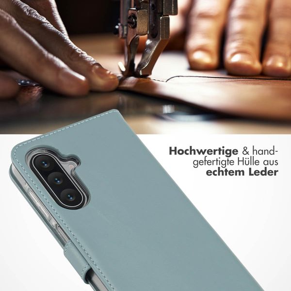 Selencia Echtleder Klapphülle Samsung Galaxy A17 - Hellblau
