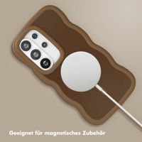 Selencia Wavy Backcover mit MagSafe Samsung Galaxy S26 Ultra - Mocha Brown