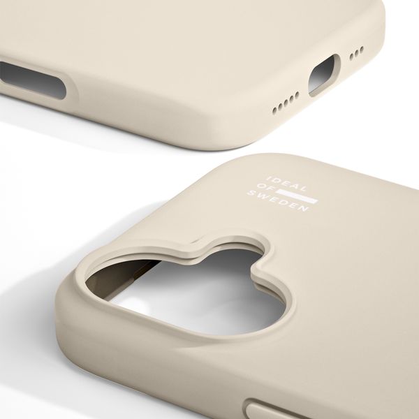 iDeal of Sweden Silikonhülle mit MagSafe Apple iPhone 17 - Cloud Dancer