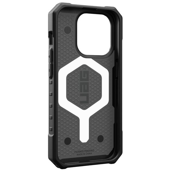 UAG Pathfinder Case für das iPhone 15 Pro - Geo Camo