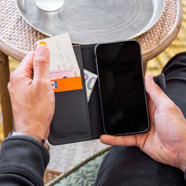 Accezz Premium Leather 2 in 1 Wallet Bookcase Samsung Galaxy A54 (5G) - Schwarz