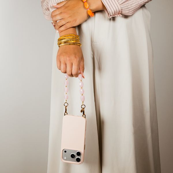 Selencia Rivièra Backcover mit MagSafe mit abnehmbaren Haken Apple iPhone SE (2022 / 2020) / 8 / 7 - Sorbet Pink